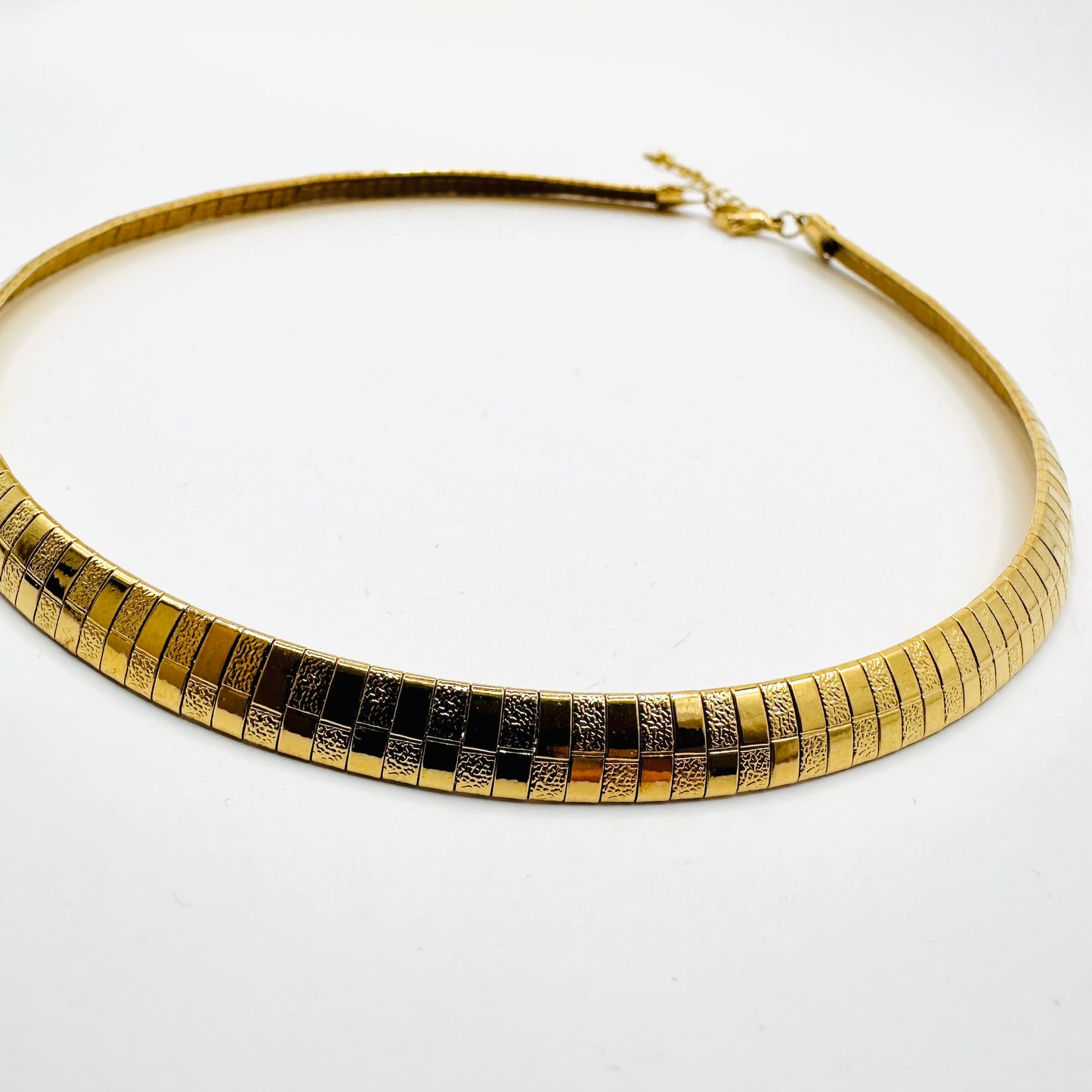 Collier Abi