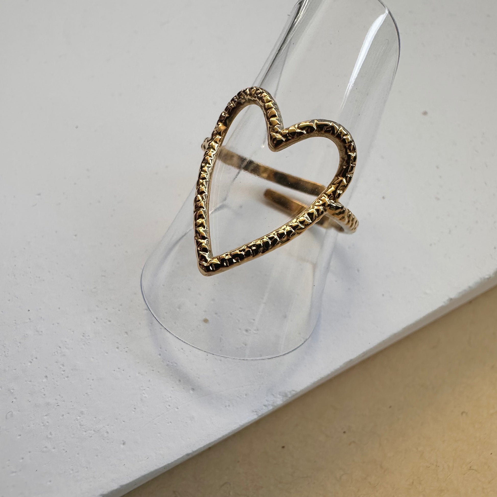 bague avec coeur en acier 