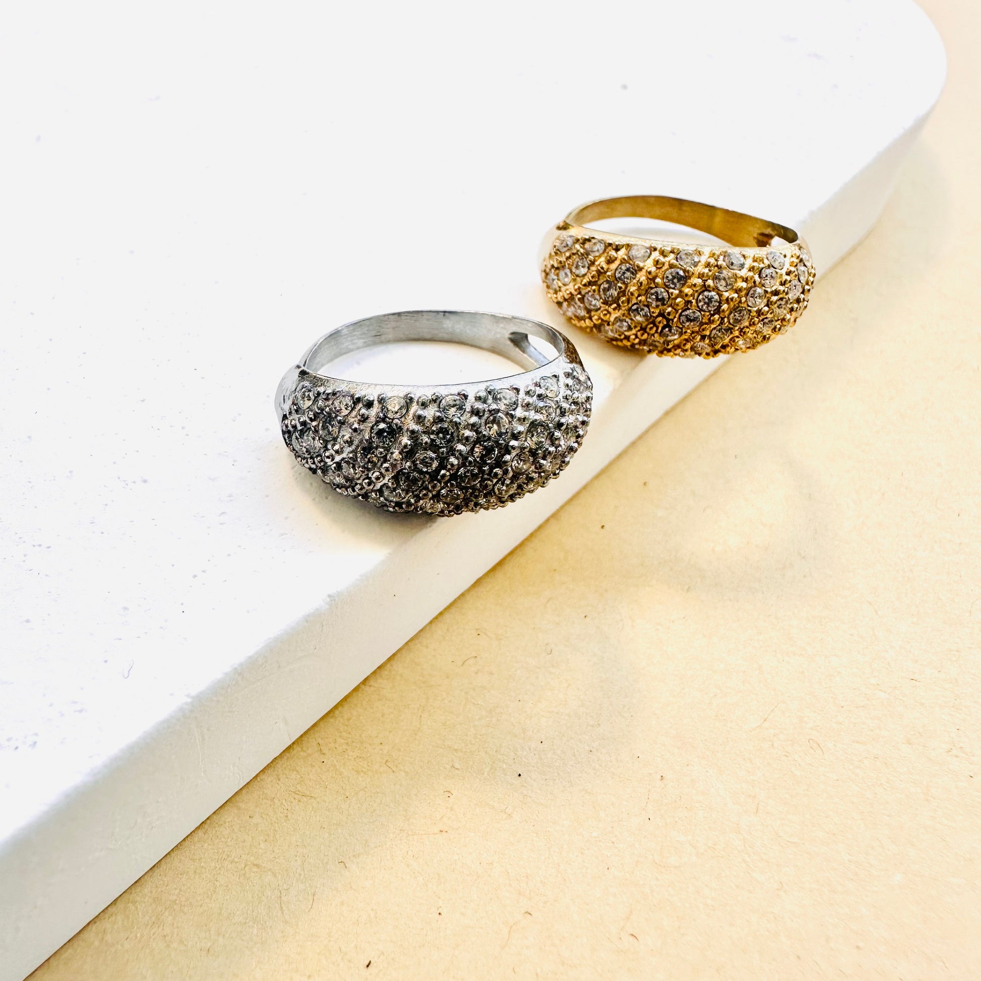 bague en acier ajustable avec zircon incrusté